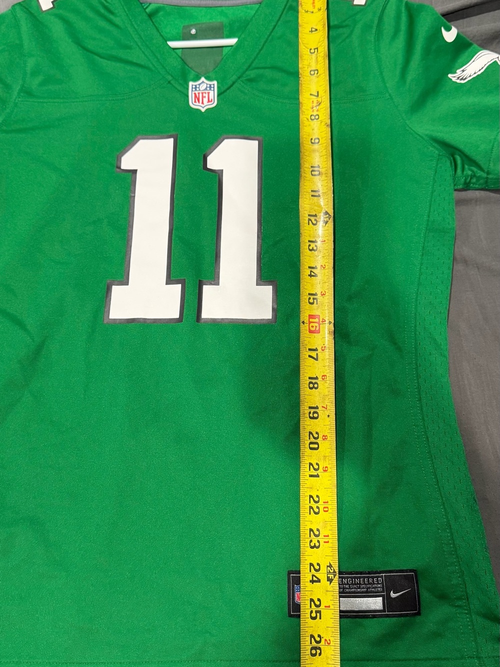 NFL Women’s Nike Green # 11 Football Jersey in Large - Picture 6 of 8